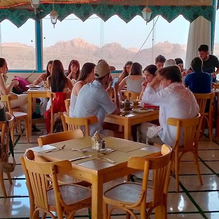 Petra Boxtel Hostel Wadi Musa Exterior photo