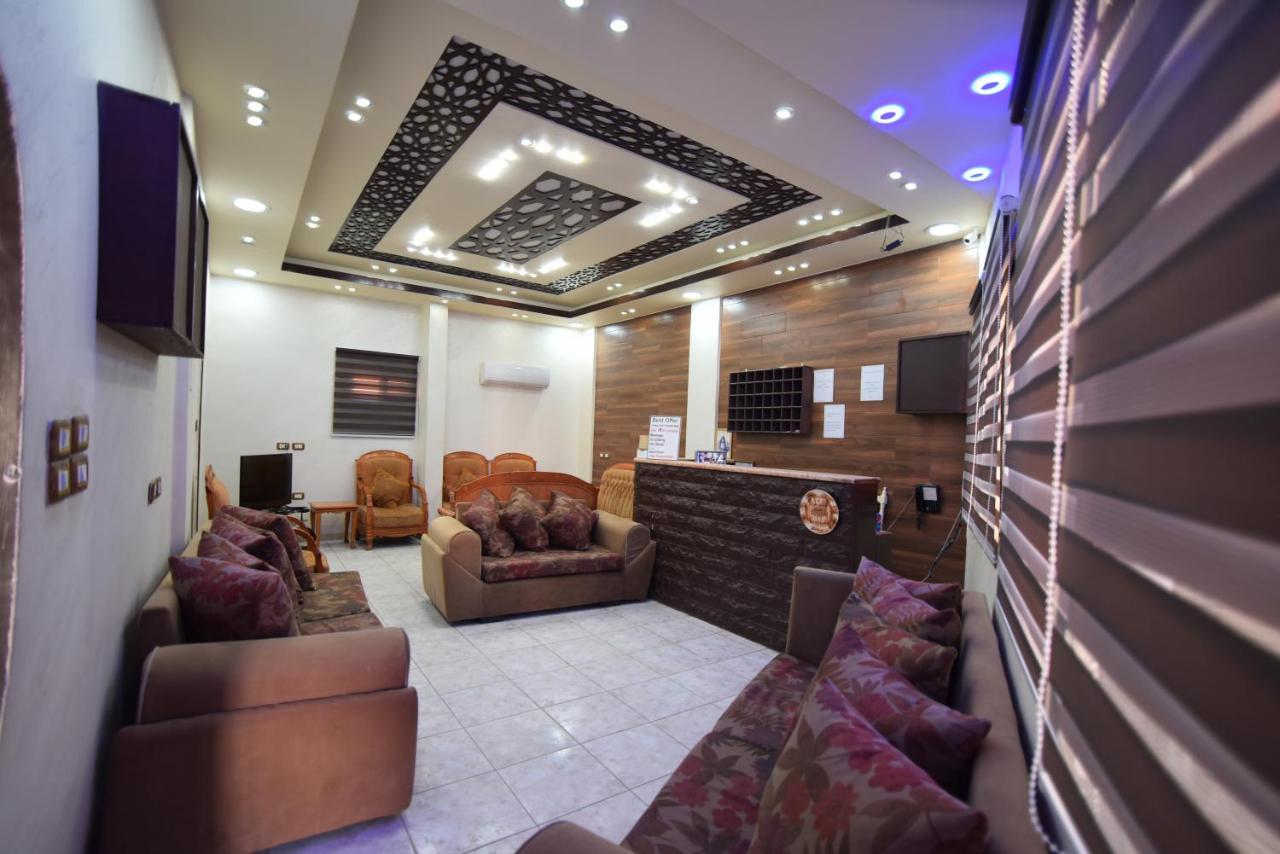 Petra Boxtel Hostel Wadi Musa Exterior photo