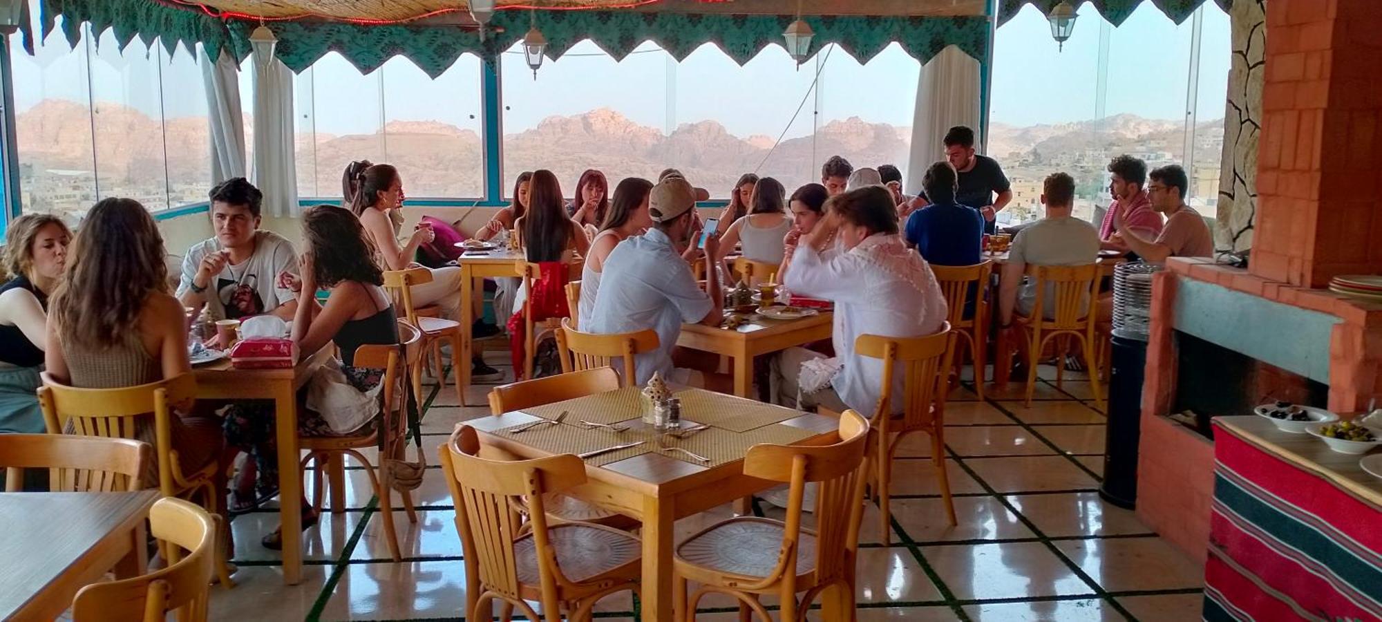 Petra Boxtel Hostel Wadi Musa Exterior photo