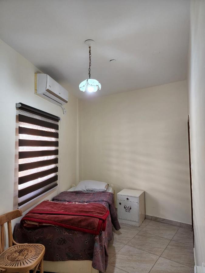 Petra Boxtel Hostel Wadi Musa Exterior photo